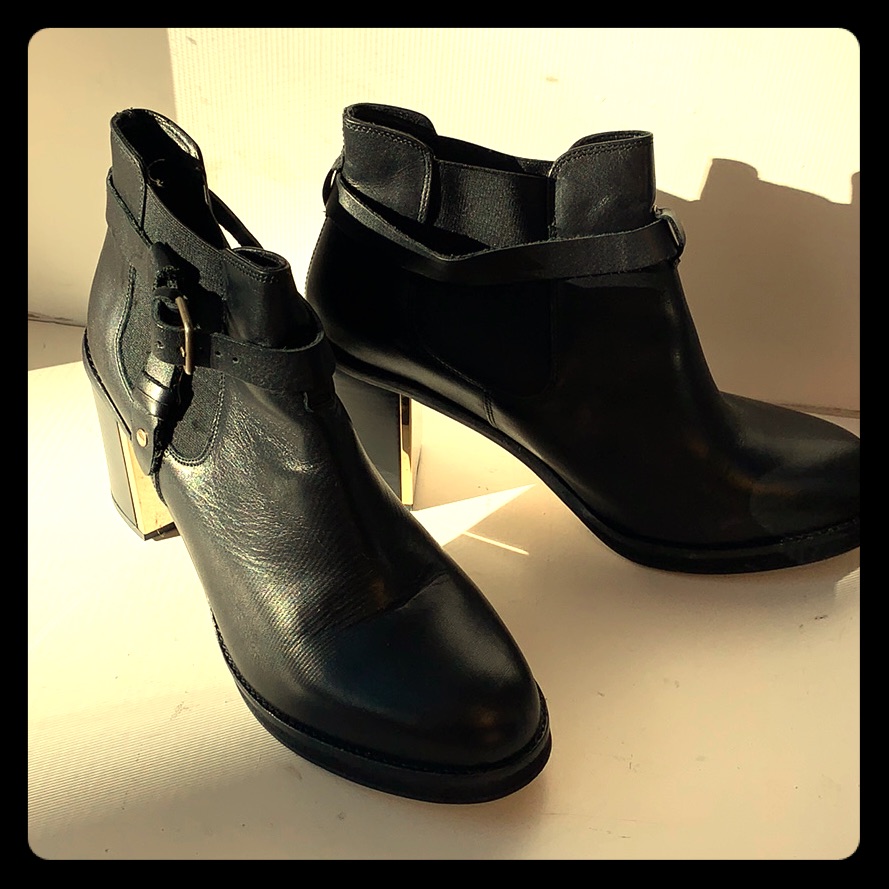 Top Shop Buckle Boot With Great Gold Detail Top Shop Buckle Boot With Great Gold Detail